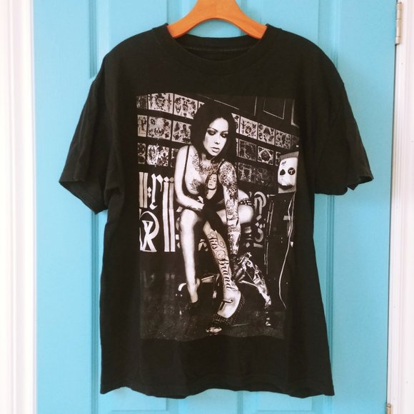 TITS Other - Tits: Two In The Shirt x Julia Bond